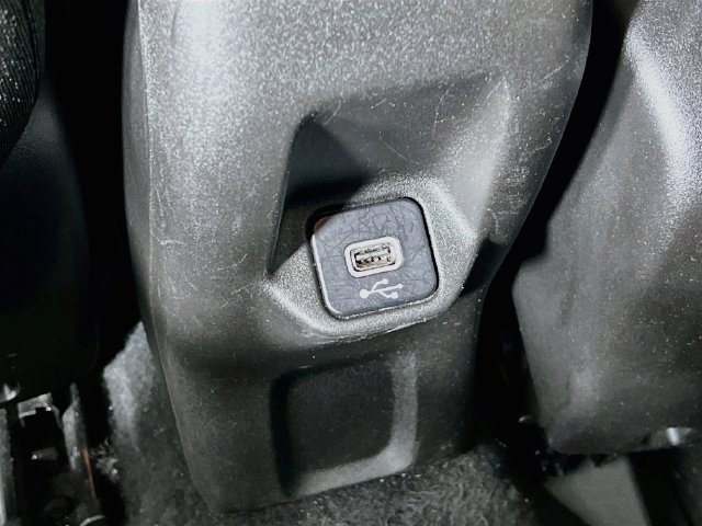 Used 2023 Jeep Renegade Trailhawk AWD/4WD image 32