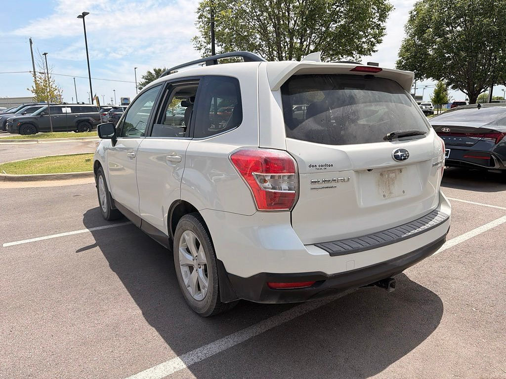 Used 2016 Subaru Forester 2.5i Limited AWD/4WD image 10