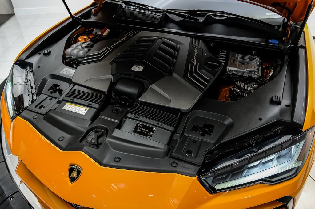 Used 2022 Lamborghini Urus AWD/4WD image 63