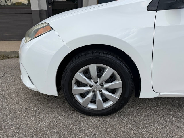 Used 2016 Toyota Corolla LE FWD image 25