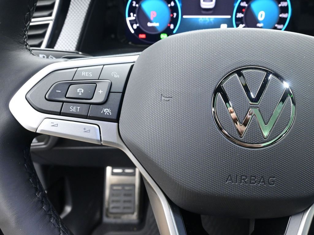 New 2026 Volkswagen Atlas Cross Sport SEL Premium R-Line image 15
