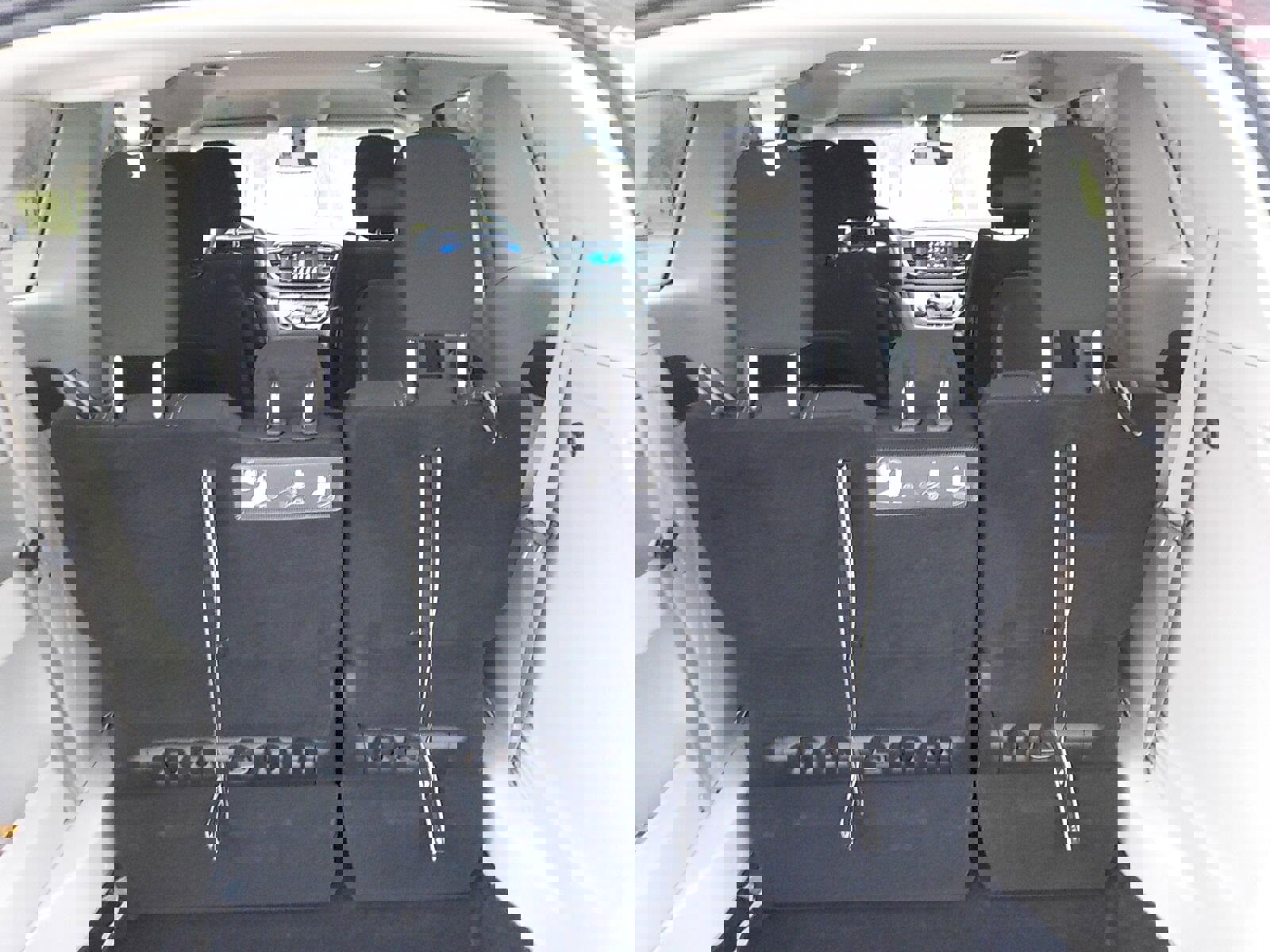 Used 2020 Chrysler Voyager LX image 15