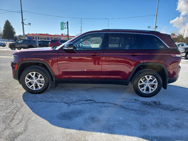 Used 2022 Jeep Grand Cherokee Limited image 5