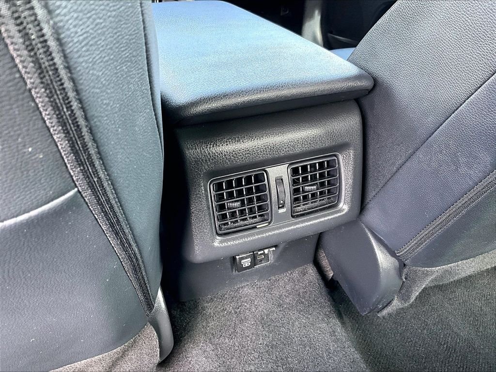 Used 2025 Toyota Camry SE FWD image 26