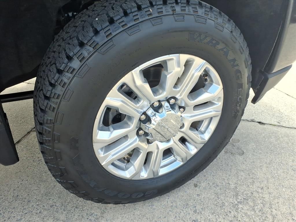 Used 2023 GMC Sierra 2500 Denali w/ Denali Ultimate Package image 9