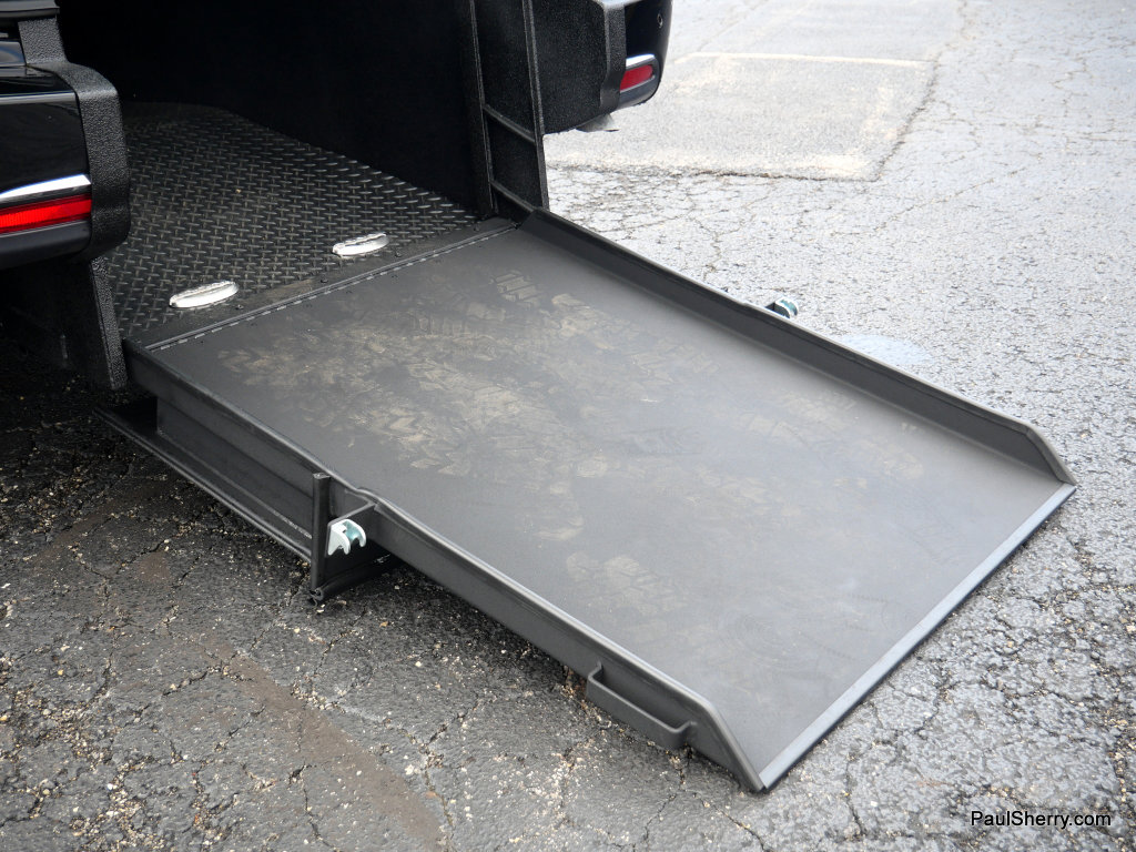 Used 2025 Chrysler Pacifica Select FWD image 14
