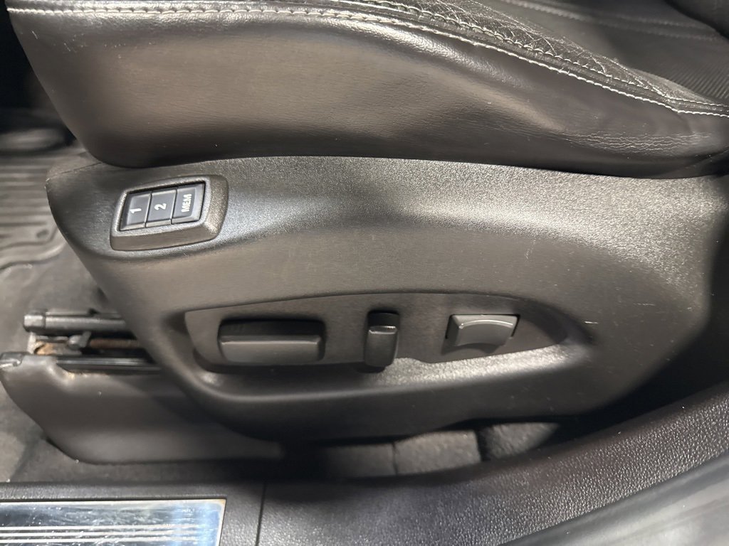 Used 2015 Cadillac SRX Luxury w/ Driver Awareness Package image 23