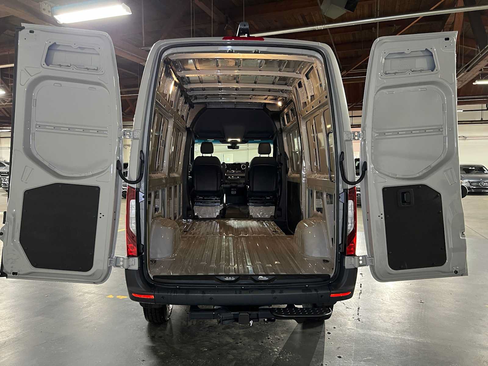 Used 2026 Mercedes-Benz Sprinter 2500 image 19
