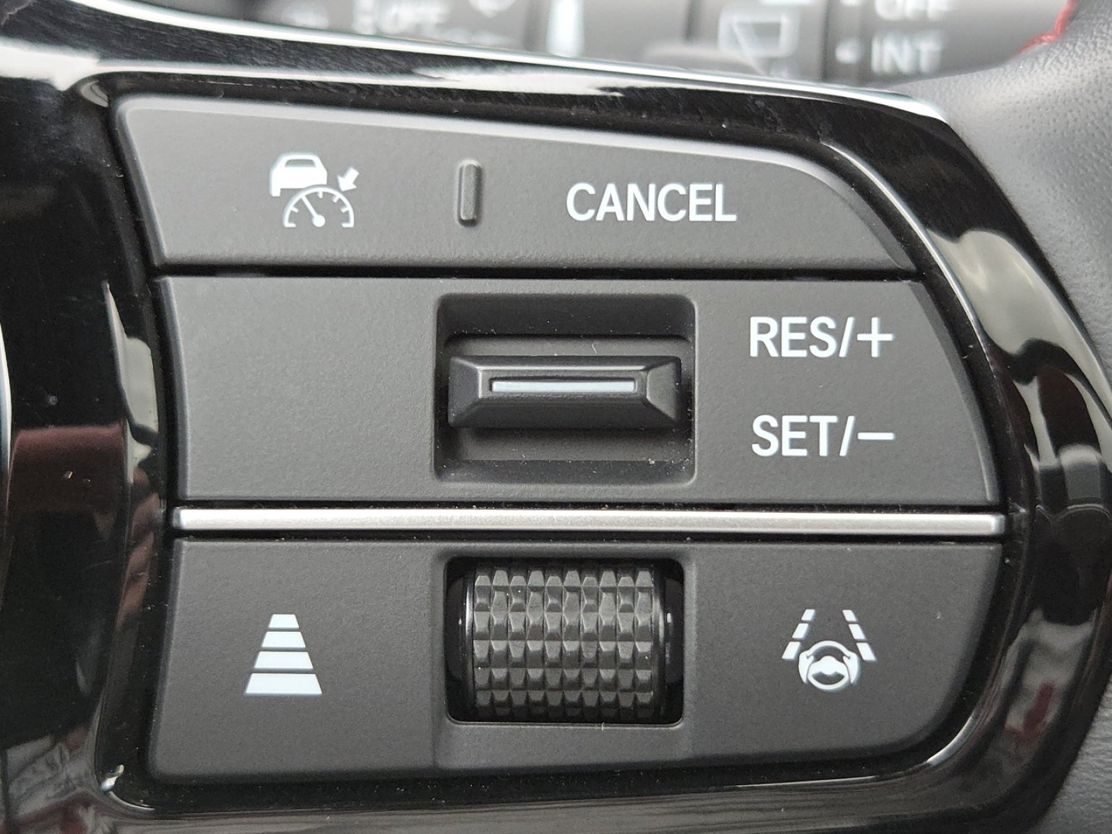 Certified 2025 Honda Pilot Black Edition image 12