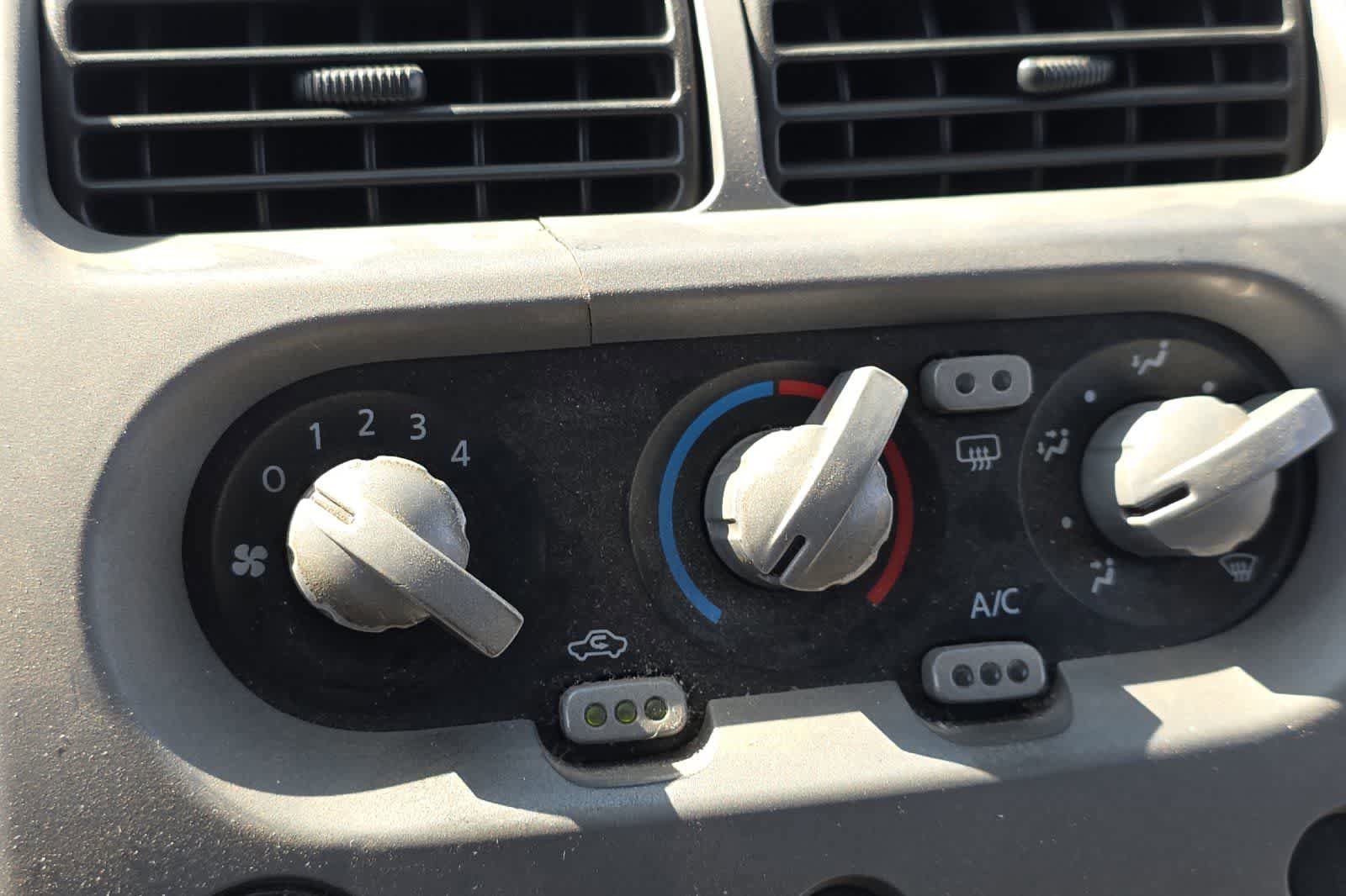 Used 2002 Nissan Frontier SE RWD image 20