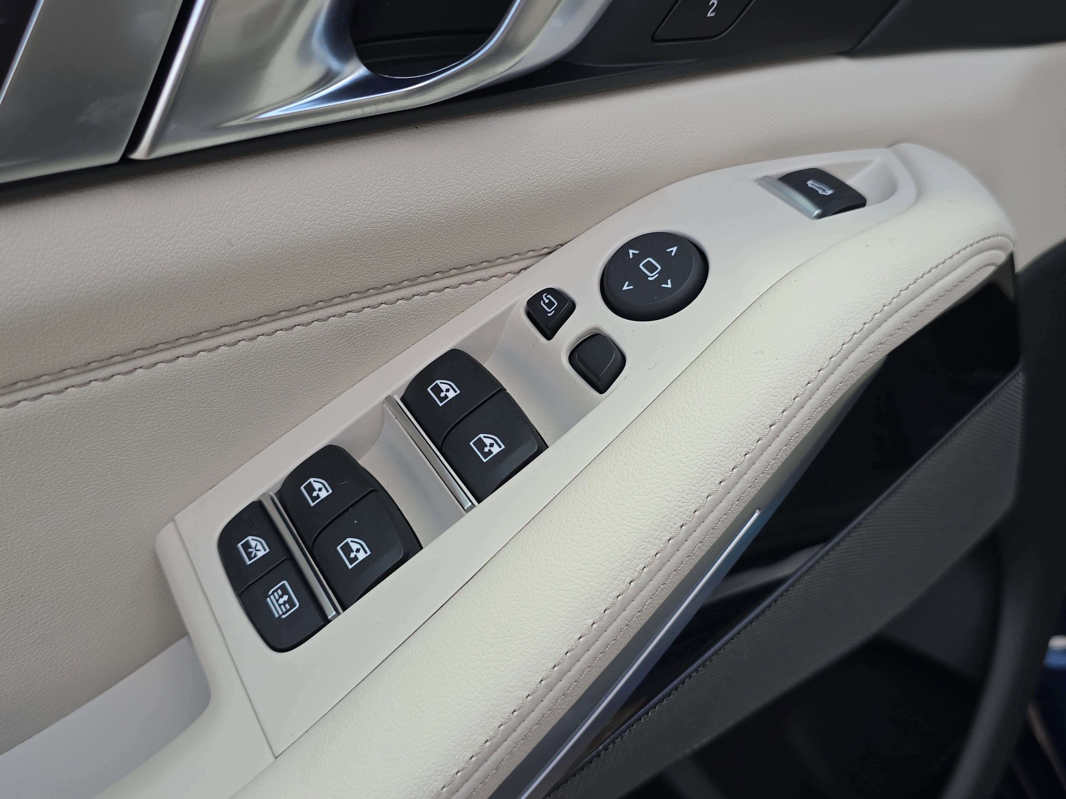 New 2026 BMW X7 M60i image 22