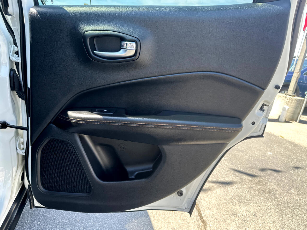 Used 2019 Jeep Compass Limited image 13