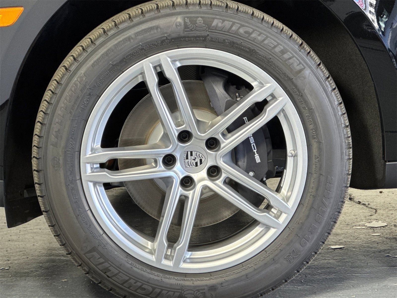 New 2026 Porsche Macan image 30