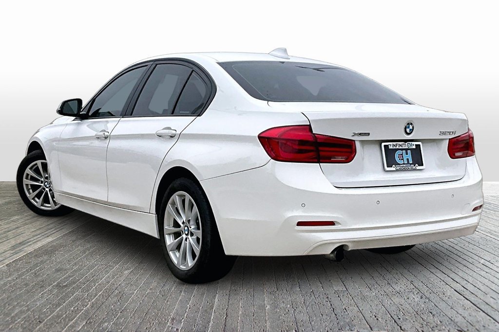 Used 2016 BMW 320i xDrive Sedan AWD/4WD image 6