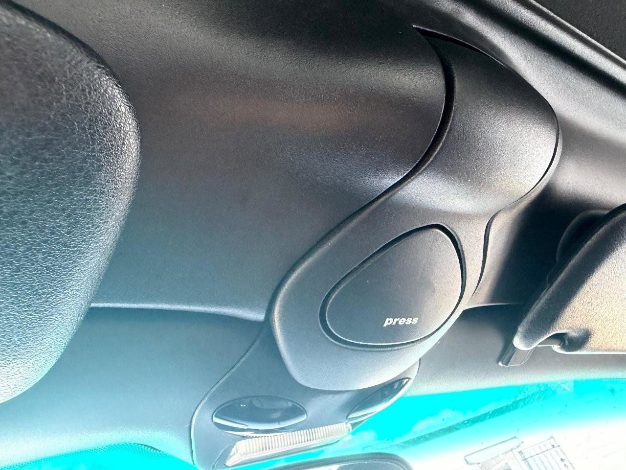 Used 2000 Porsche Boxster image 15