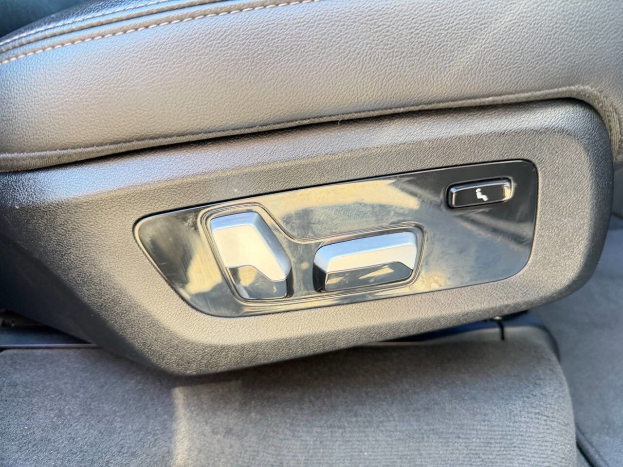 Used 2021 BMW X7 xDrive40i w/ M Sport Package image 28