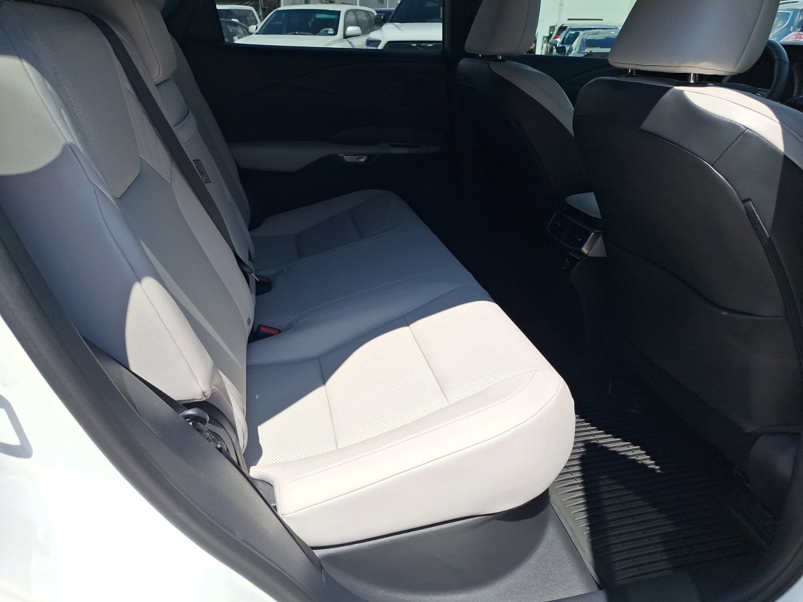 Used 2025 Lexus RX 350 Premium w/ Convenience Package FWD image 30