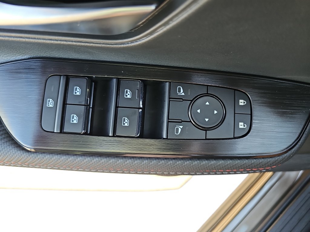 New 2027 Nissan Kicks SR w/ Cold Weather Package FWD image 27