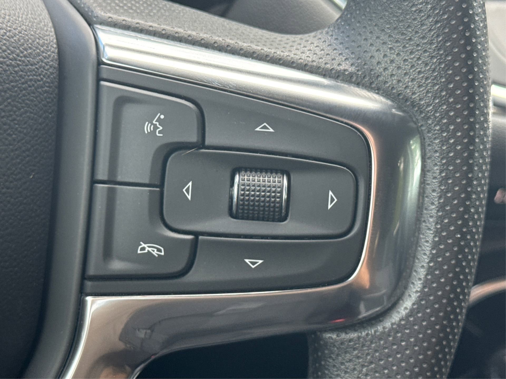 Certified 2023 Chevrolet Blazer LT image 34