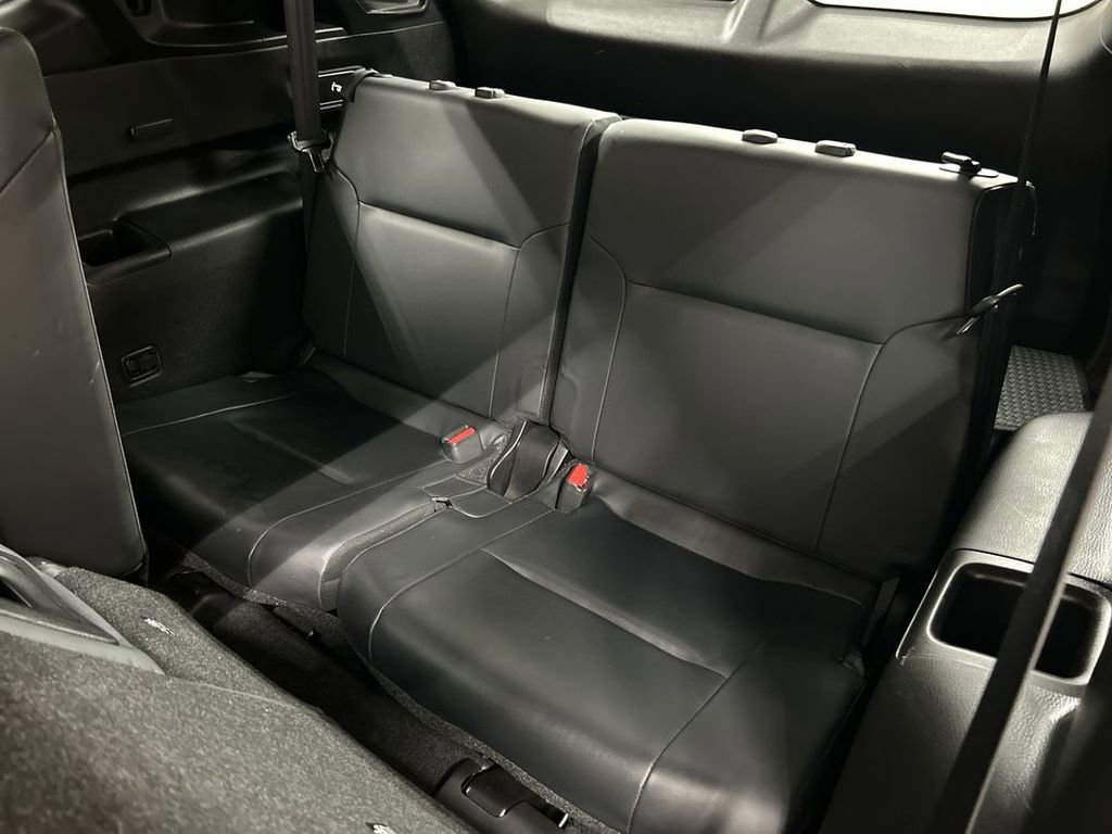 Used 2023 Mitsubishi Outlander SE AWD/4WD image 21