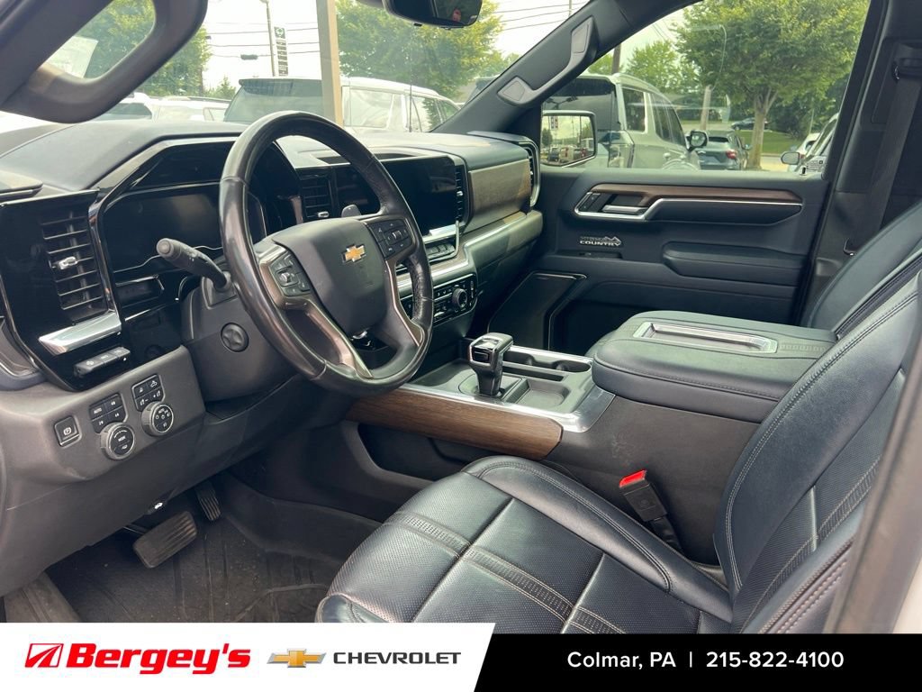 Certified 2022 Chevrolet Silverado 1500 High Country w/ Technology Package AWD/4WD image 10