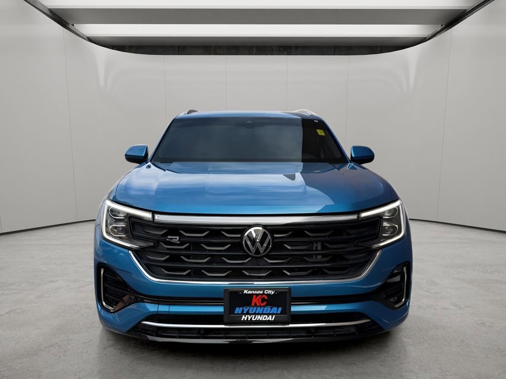 Used 2024 Volkswagen Atlas Cross Sport SEL R-Line image 2