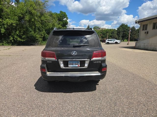 Used 2013 Lexus LX 570 4WD w/ Luxury Pkg image 12