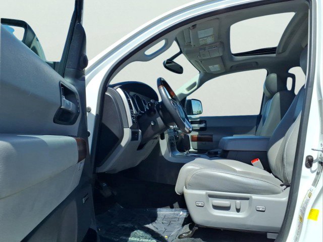 Used 2016 Toyota Sequoia Platinum AWD/4WD image 19