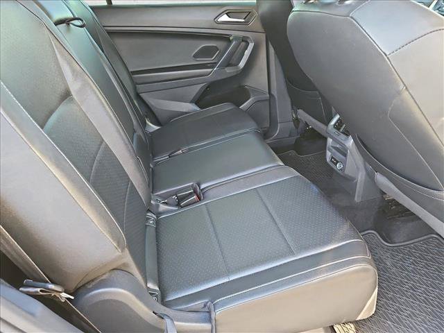 Used 2020 Volkswagen Tiguan SE w/ Panoramic Sunroof Package FWD image 21