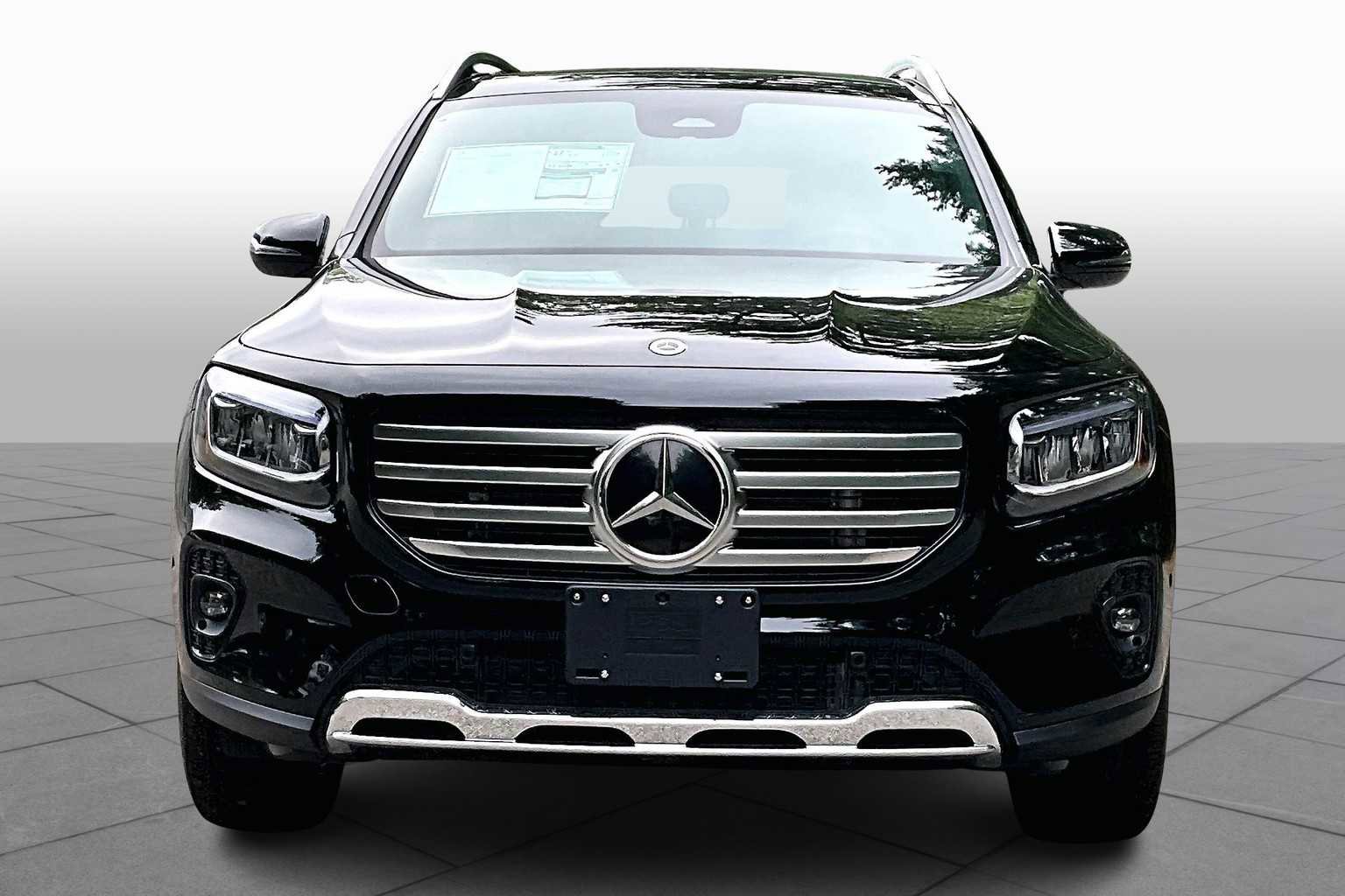 New 2026 Mercedes-Benz GLB 250 4MATIC image 3