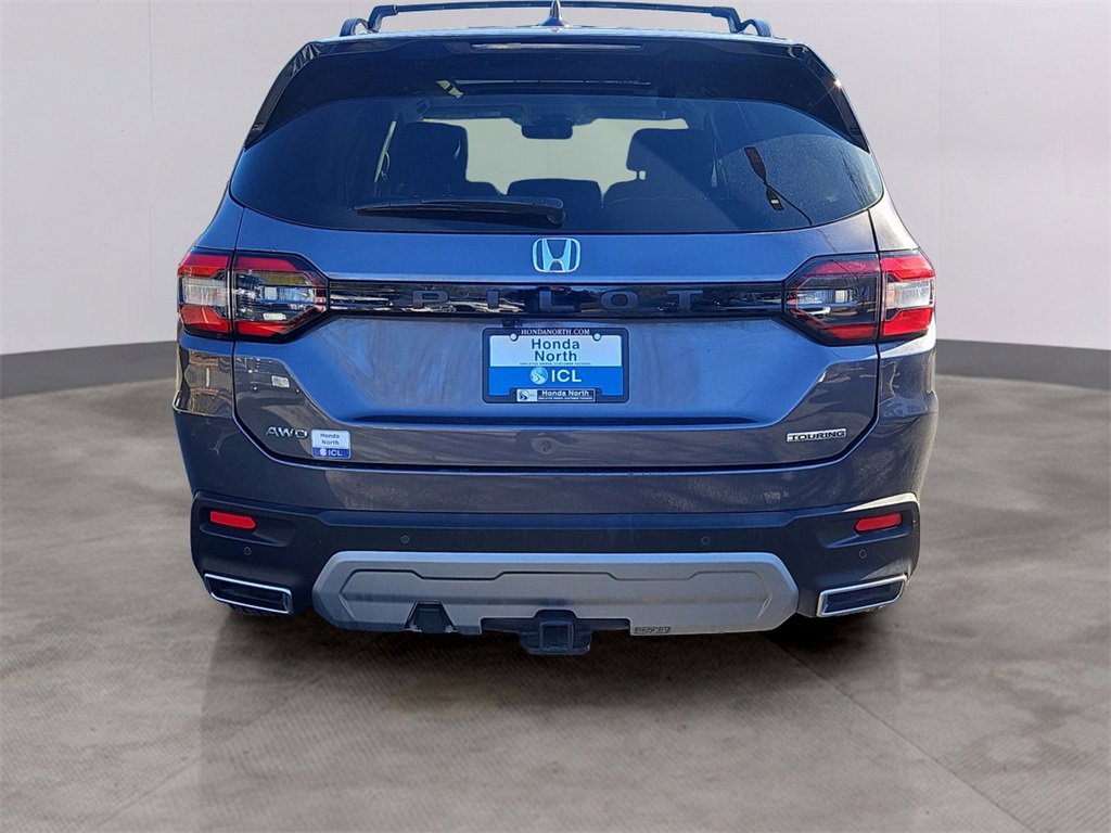 Used 2024 Honda Pilot Touring image 5