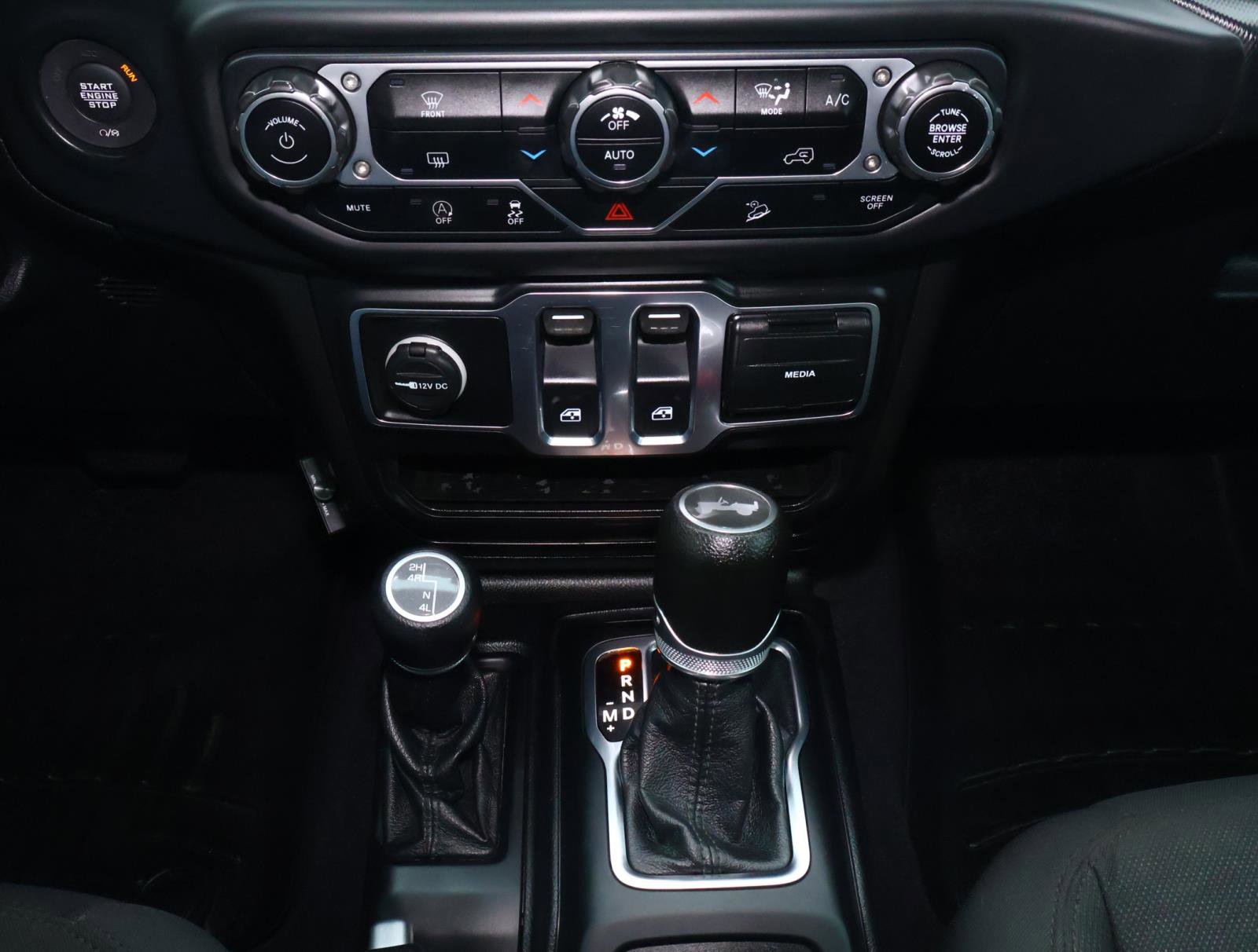 Used 2020 Jeep Wrangler Sport S image 21