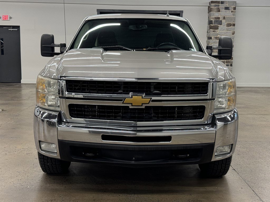 Used 2008 Chevrolet Silverado 2500 LTZ w/ Suspension Package, Off-Road RWD image 2
