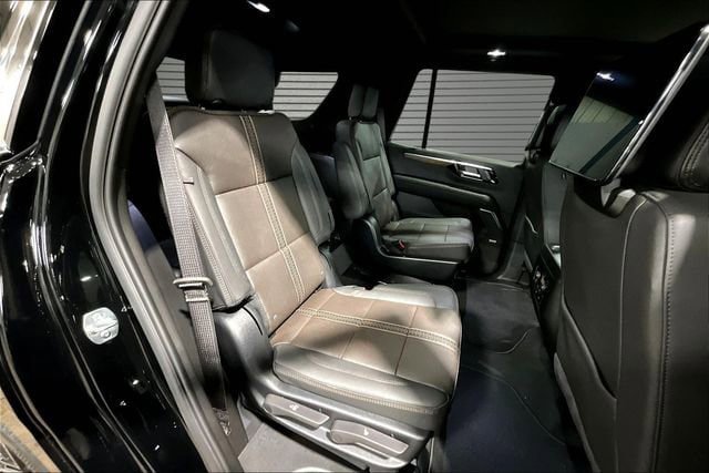 New 2026 Chevrolet Tahoe High Country AWD/4WD image 9