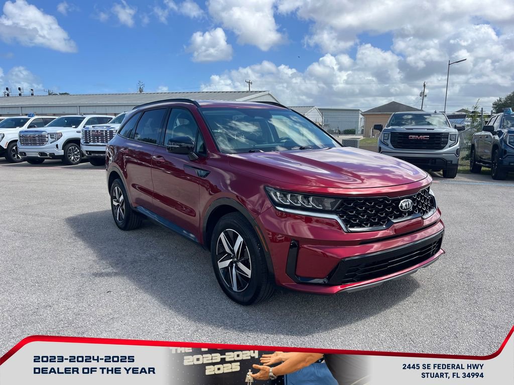 Used 2021 Kia Sorento S image 2