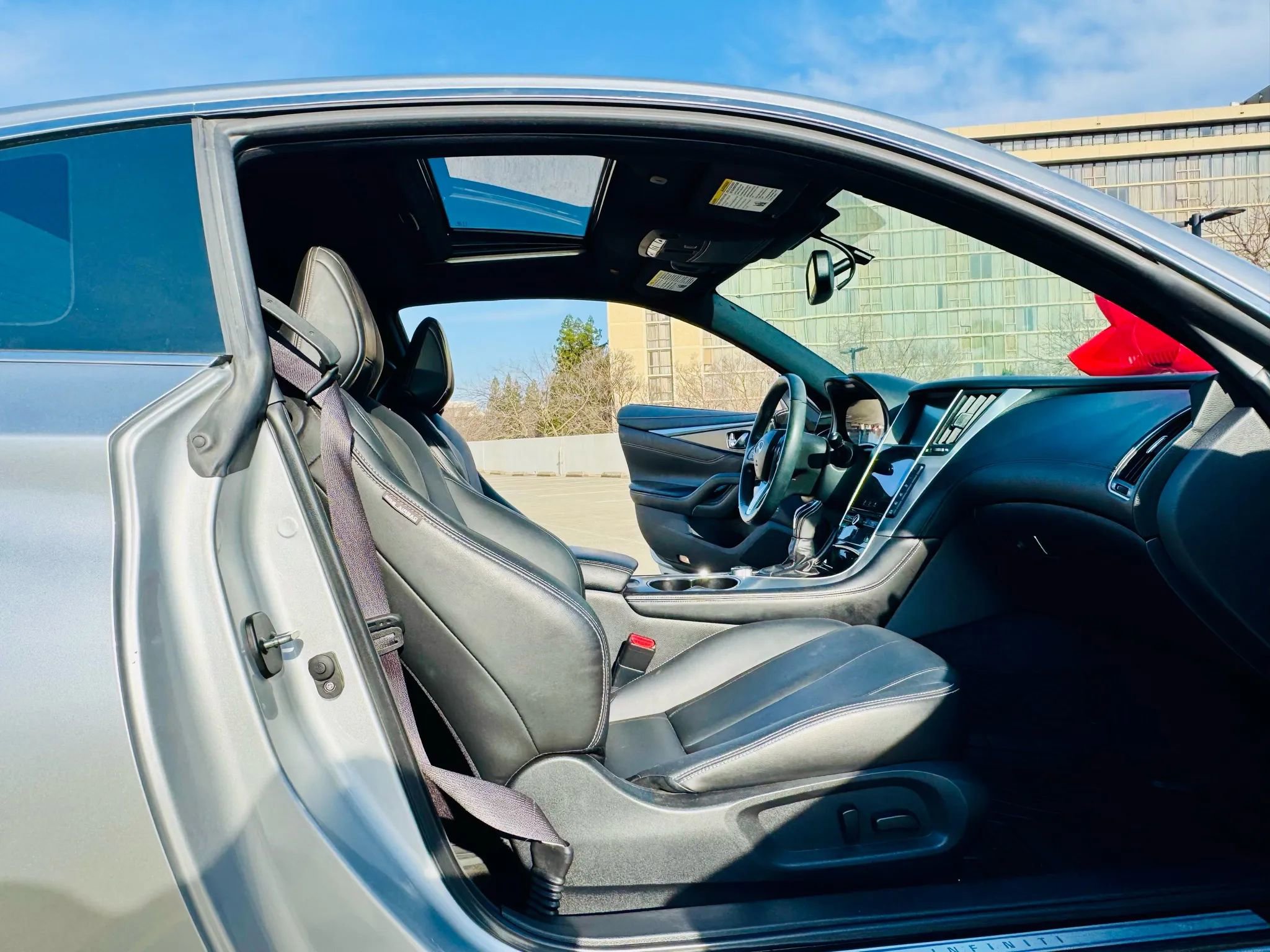 Used 2017 INFINITI Q60 3.0t w/ Premium Plus Package 3.0T image 26