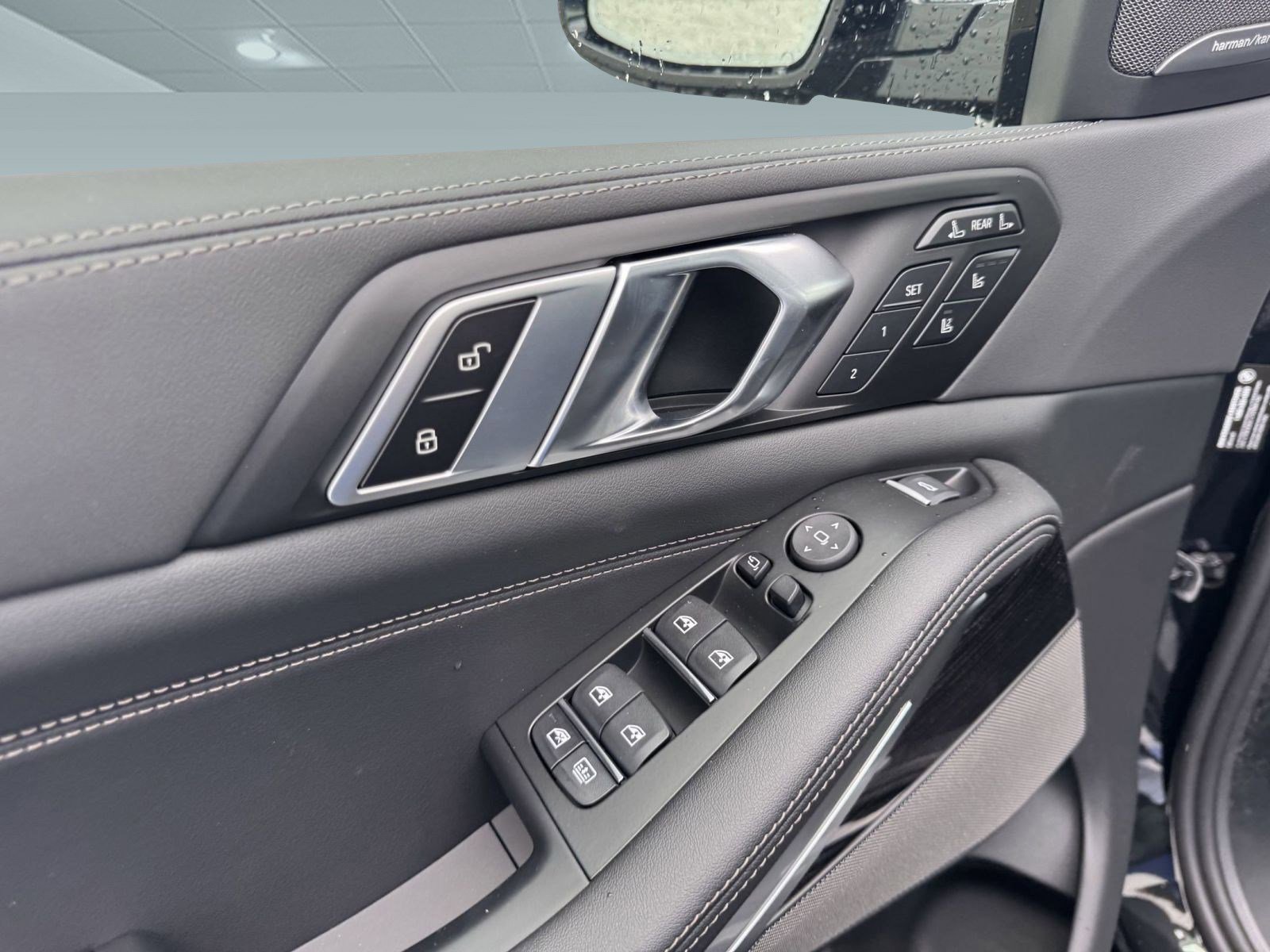 Used 2026 BMW X7 xDrive40i w/ Executive Package image 22