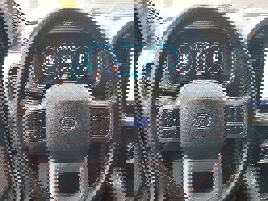 Used 2021 Ford F150 Lariat w/ Equipment Group 501A Mid image 10