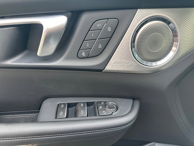 New 2026 Buick Enclave Avenir image 23