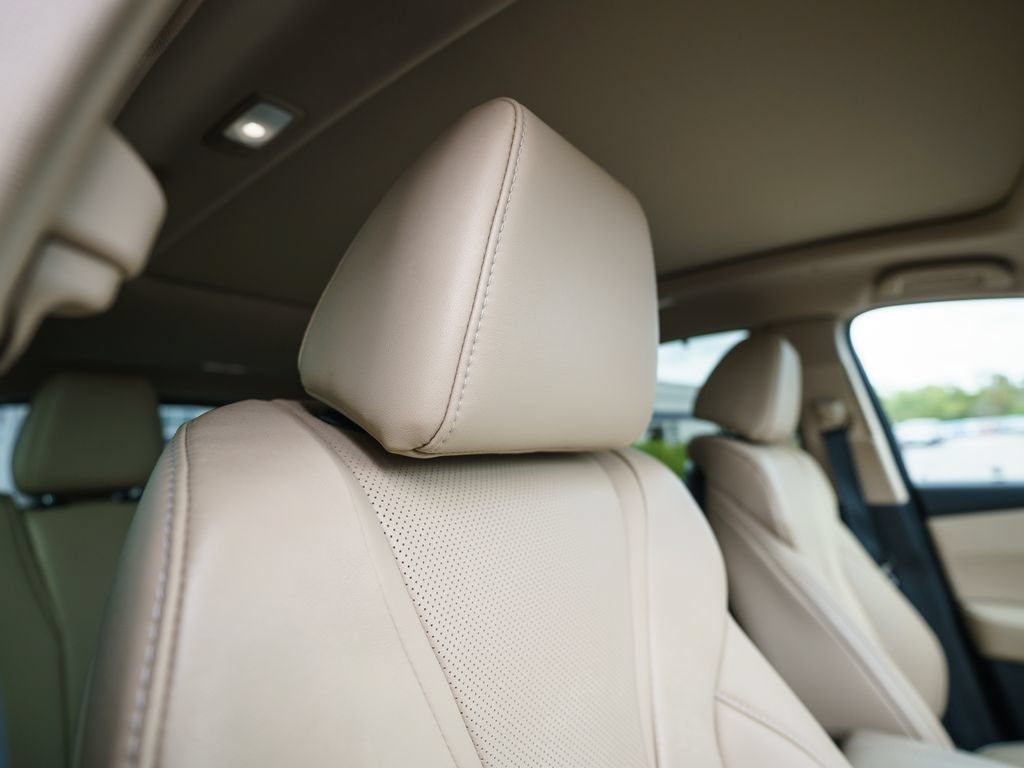 Certified 2022 Acura MDX w/ Technology Package AWD/4WD image 19