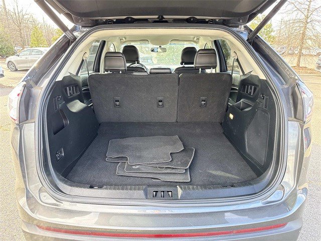 Used 2018 Ford Edge Titanium w/ Technology Package image 12