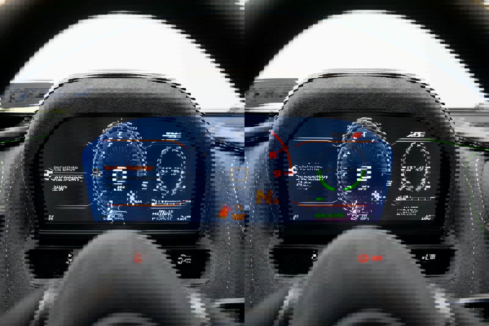 Used 2023 McLaren 720S Performance image 32