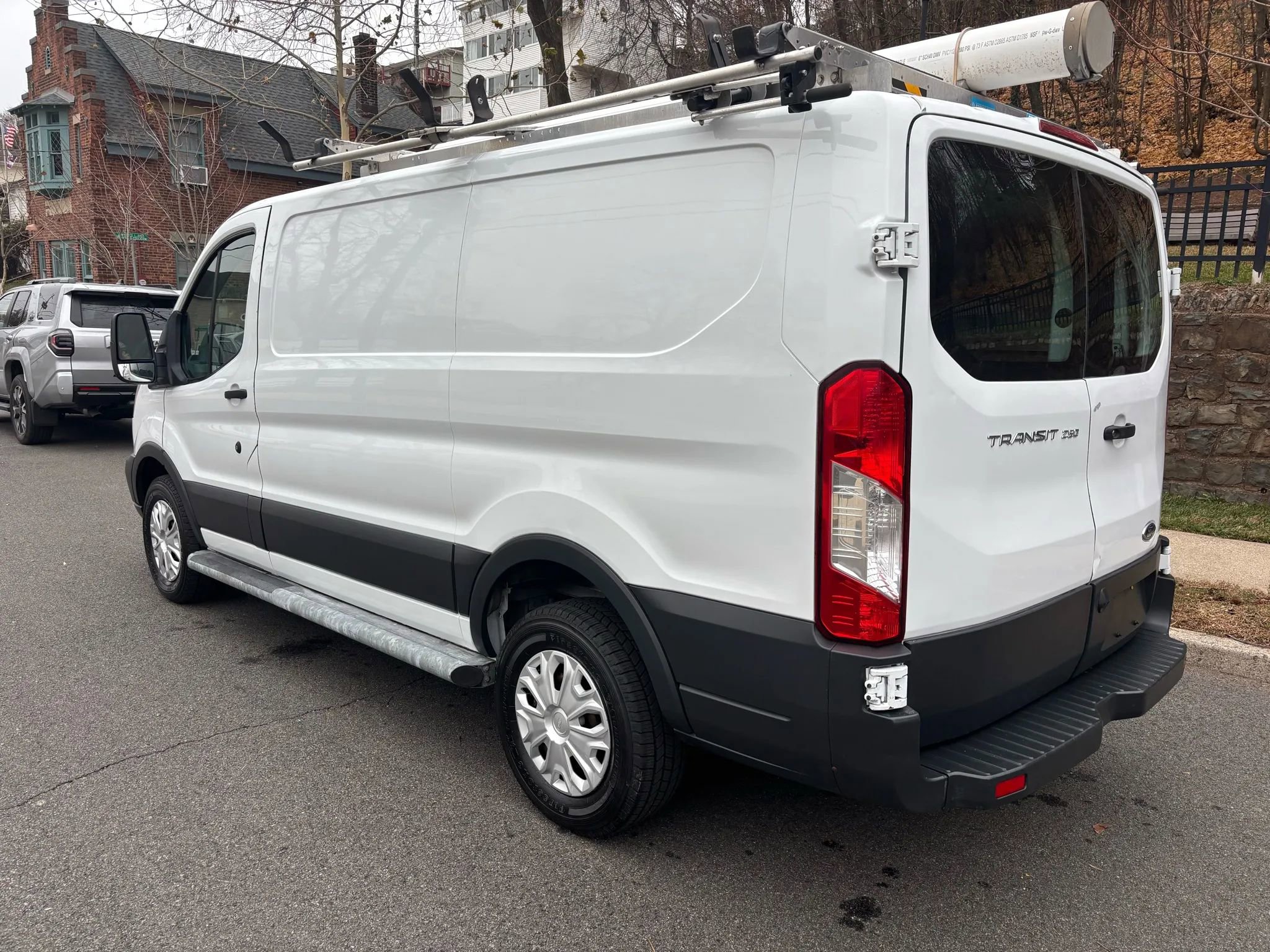 Used 2018 Ford Transit 250 130 Low Roof w/ Exterior Upgrade Package image 7
