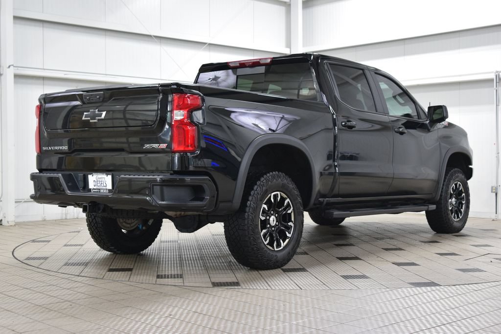 Used 2024 Chevrolet Silverado 1500 ZR2 w/ Technology Package AWD/4WD image 8