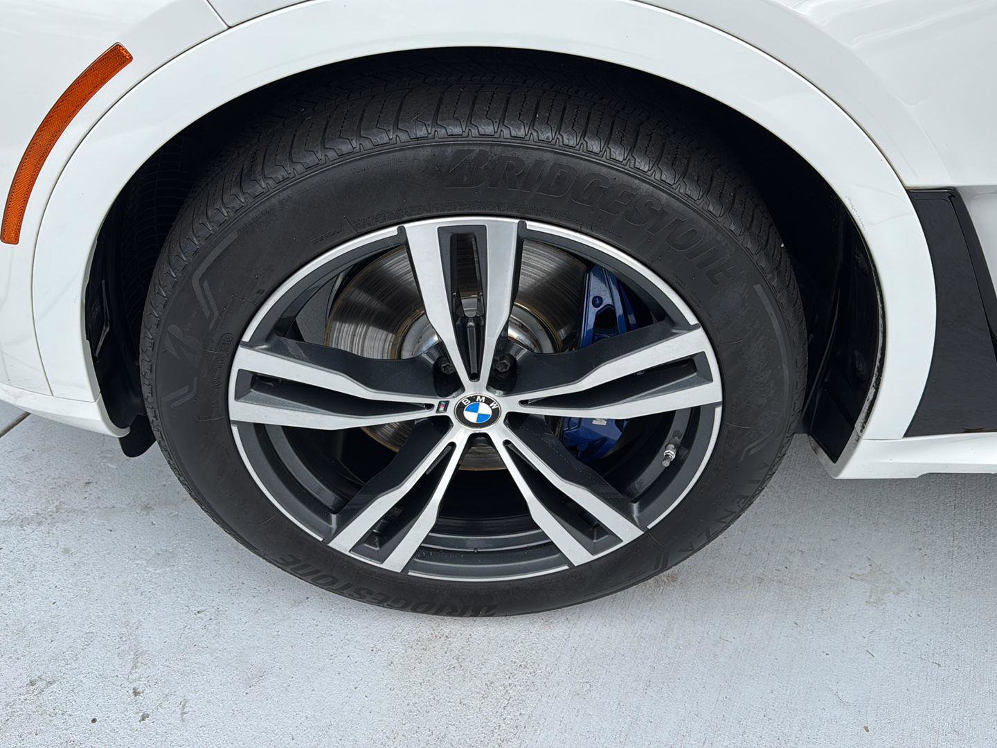 Used 2023 BMW X7 xDrive40i w/ Executive Package image 38