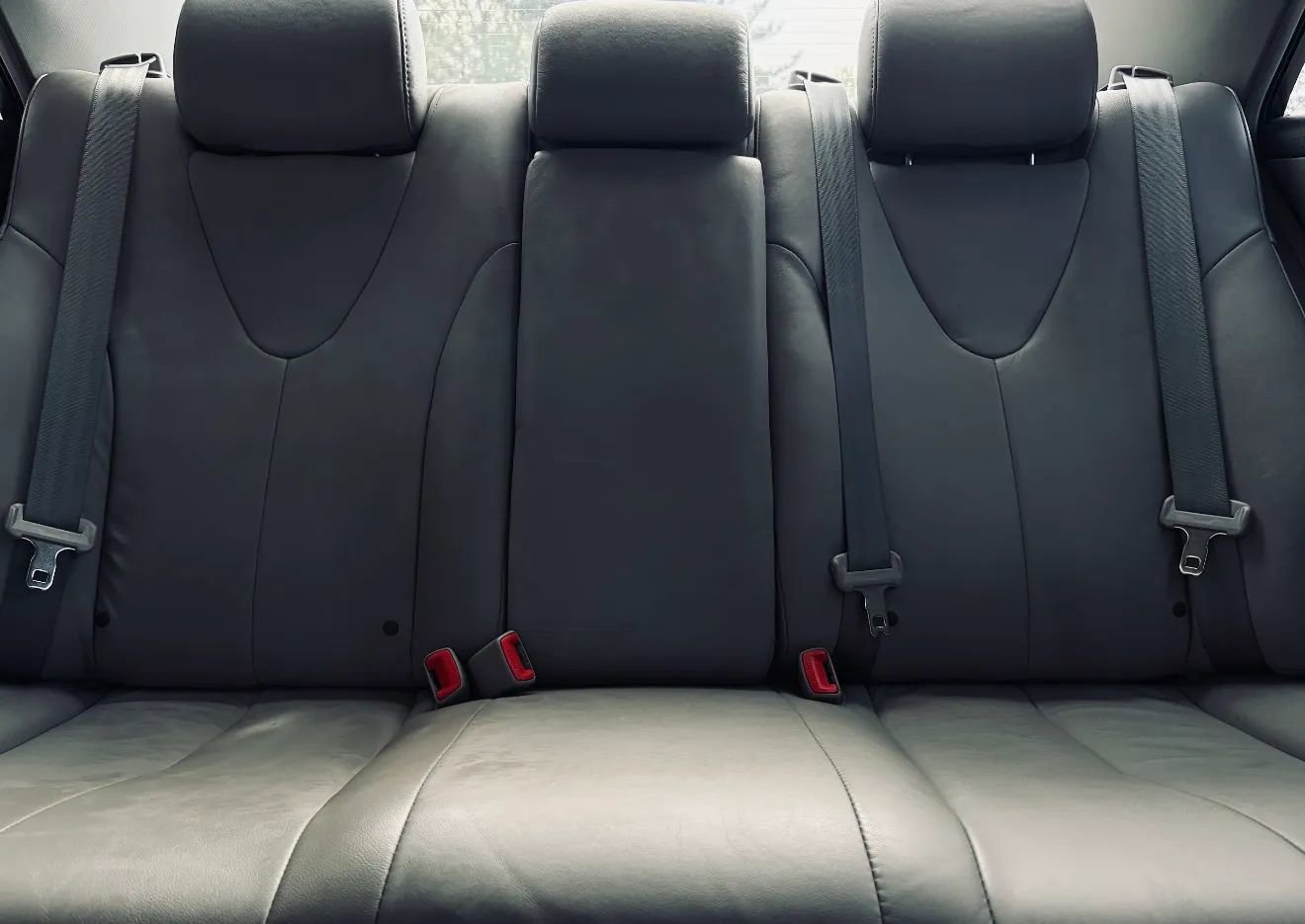 Used 2011 Toyota Camry XLE w/ XLE Extra-Value Pkg #1 image 9