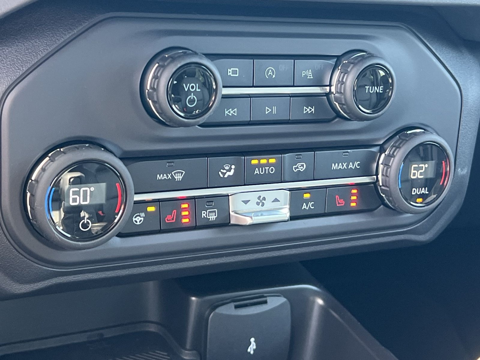 New 2026 Ford Bronco Outer Banks AWD/4WD image 21