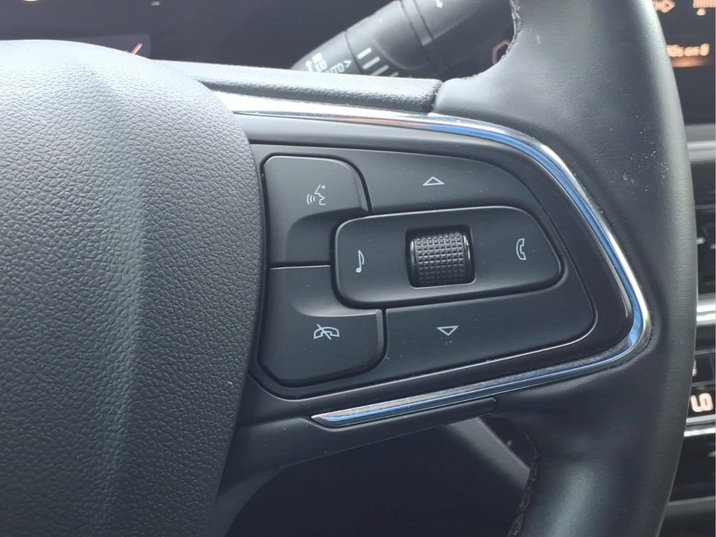 Used 2025 Buick Envista Avenir FWD image 24