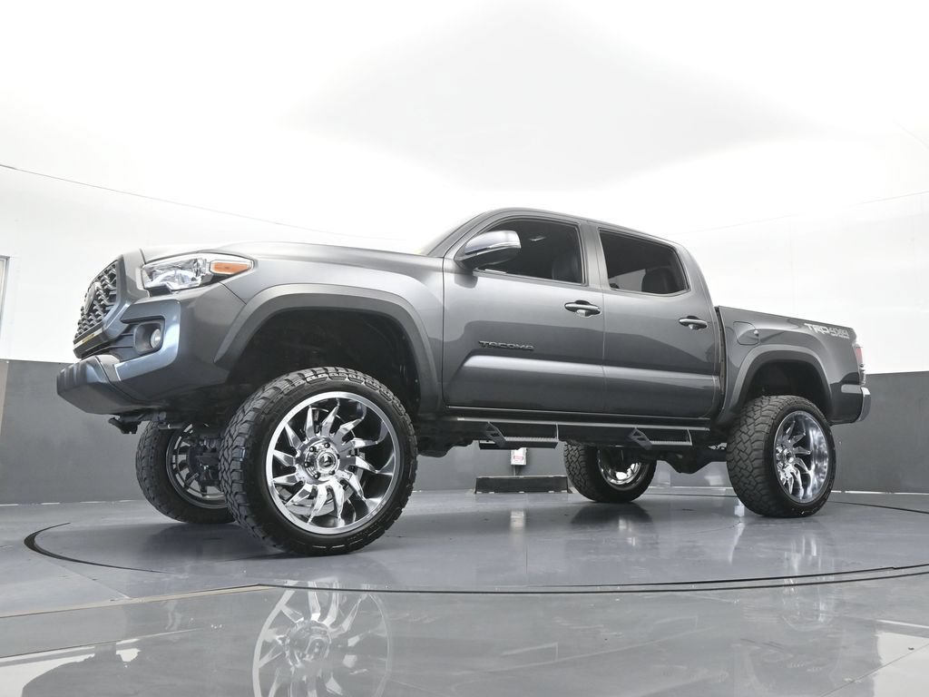 Used 2022 Toyota Tacoma TRD Off-Road AWD/4WD image 51
