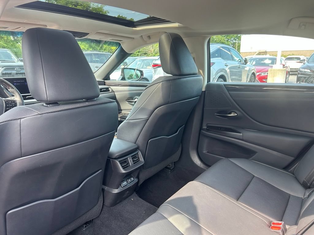 Used 2019 Lexus ES 350 w/ Premium Package FWD image 16